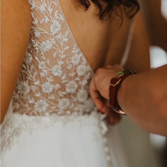 Enaura Wedding Dress - Picture 2 of 6